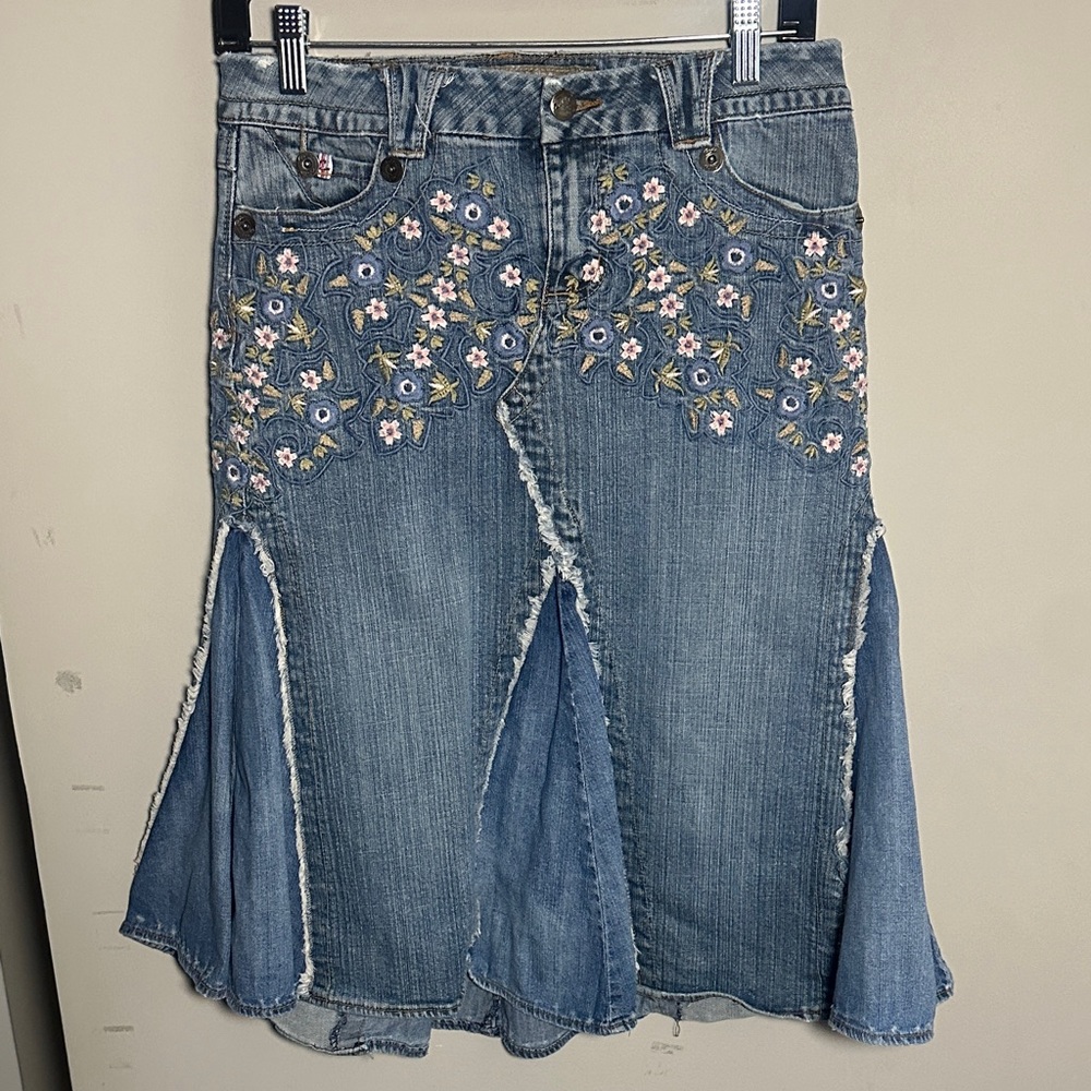 Candie's Blue Denim midi fairy Skirt with Floral Embroidery